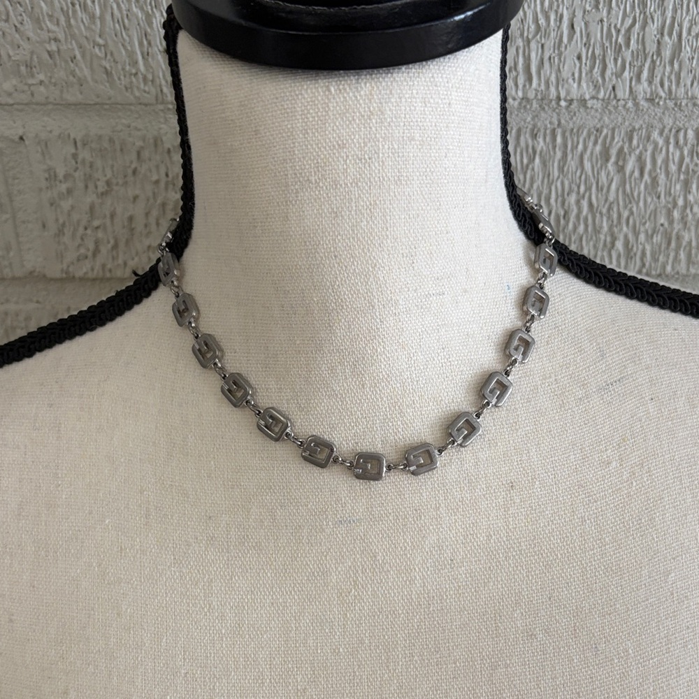 Givenchy G logo chain link necklace Pewter Tone 16" - Picture 10 of 11